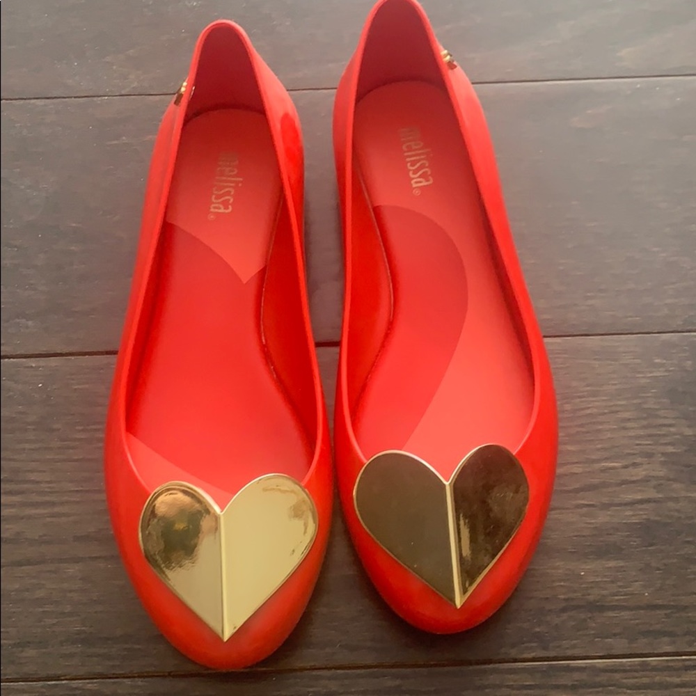 Melissa heart flat